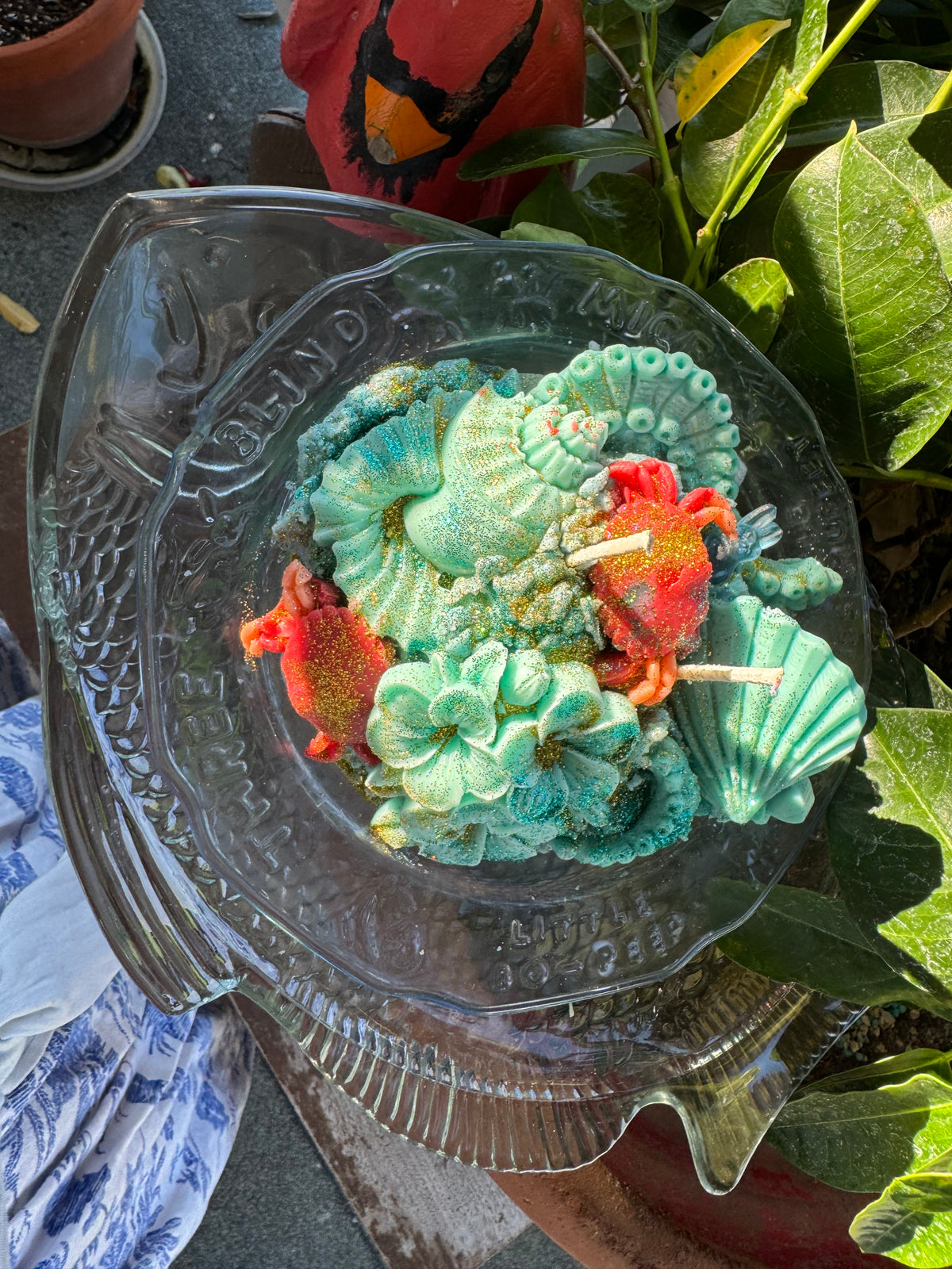 BLUE CZECH BUNNY, Galveston red seaglass in Seawall Breeze with Fish Drip plate