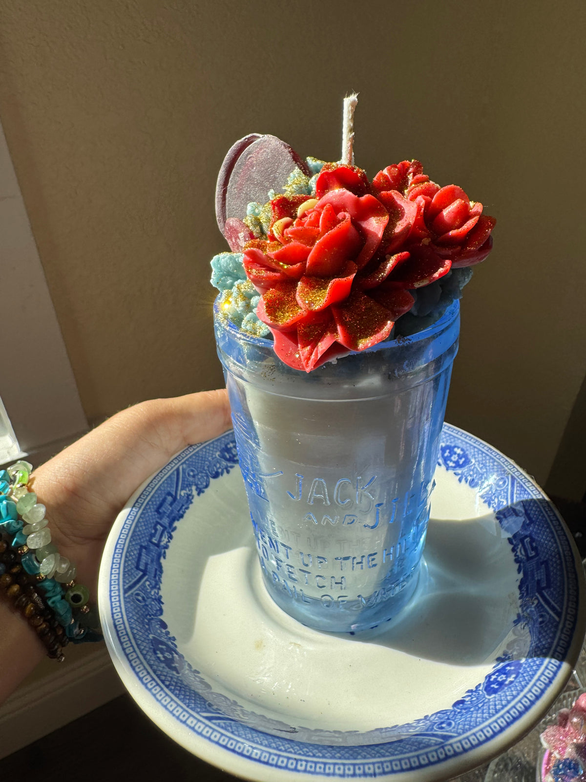 XL Galveston red seaglass in Seawall Breeze with blue willow Drip plate