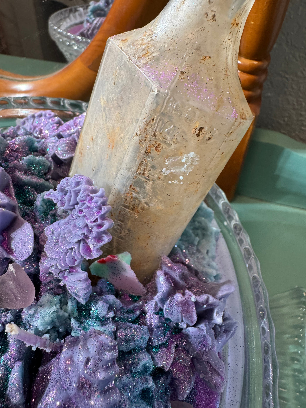 PURPLE GALVESTON STOPPER PURPLE CZECH bulldog, in Seawall Breeze with FISH Drip plate 13 pound candle