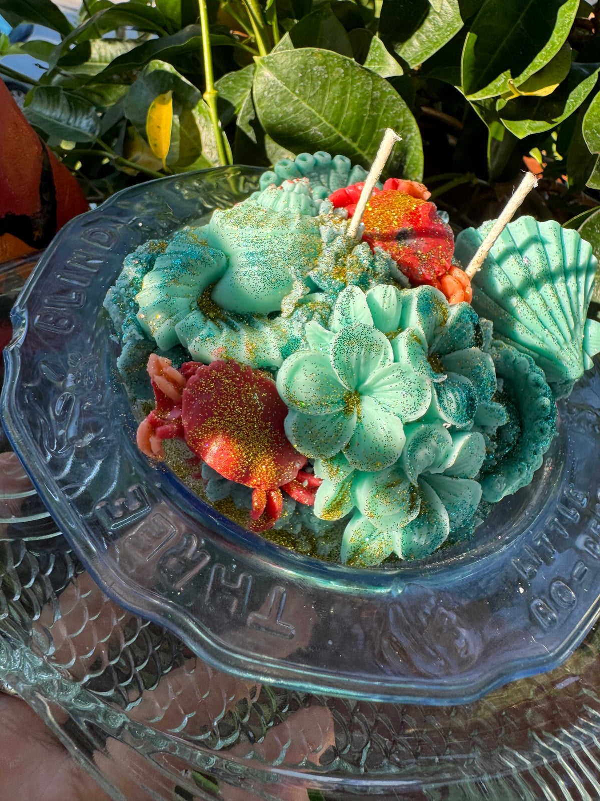BLUE CZECH BUNNY, Galveston red seaglass in Seawall Breeze with Fish Drip plate