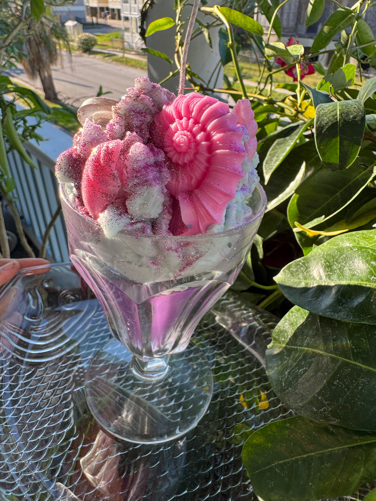 Lilac Galveston Stopper in Seawall Breeze with Fish Drip plate