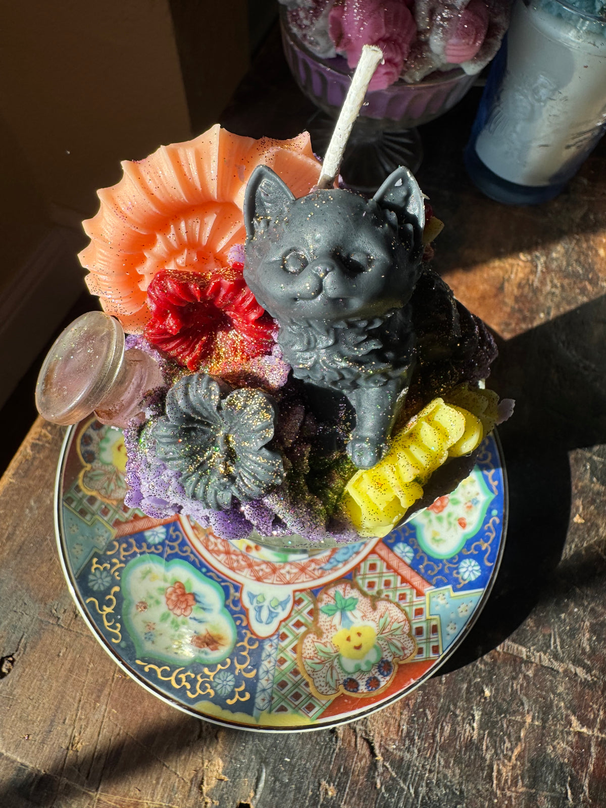 Black cat stopper in Fall Festival Scent with drip plate