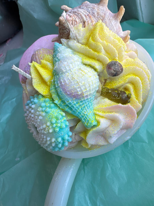 Standing Yellow Czech Bear, German Swirl Cane Piece- Surfs Up (Citron Seasalt)