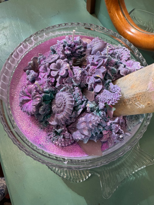 PURPLE GALVESTON STOPPER PURPLE CZECH bulldog, in Seawall Breeze with FISH Drip plate 13 pound candle